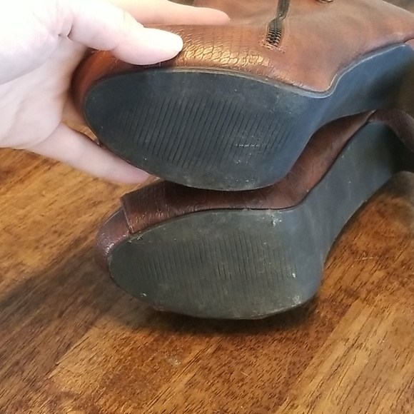 Dots embossed peep toe ankle boot, 11 - Picture 4 of 4